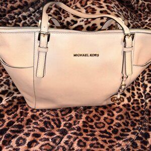 MICHAEL KORS JET SET TRAVEL MEDIUM TOTE LEATHER SOFT BEIGE HANDBAG